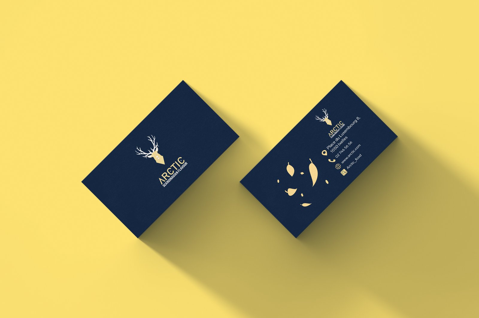 04_RV_Mockup-Business-Cards